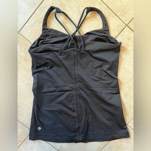 Lululemon Free to be Tank size 8